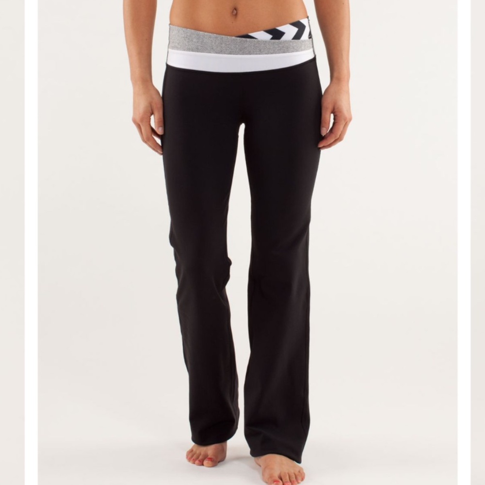 Lululemon Astro Pant Black Arrow Chevron Herringbone White Black Size 4R